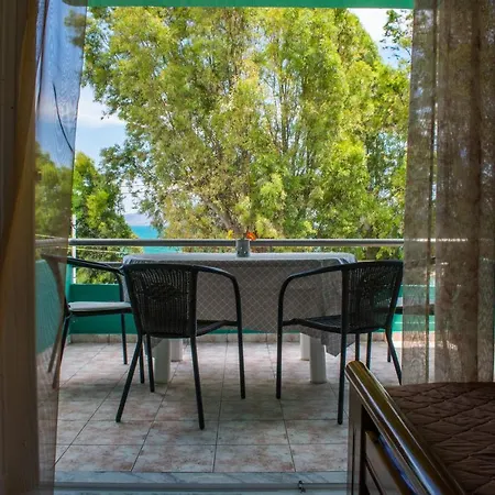 ακτη ξοβριοσ Kivéri