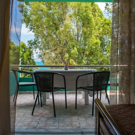 ακτη ξοβριοσ Kiveri