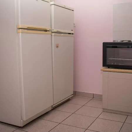 ακτη ξοβριοσ Kivéri