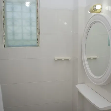 ακτη ξοβριοσ Apartman *