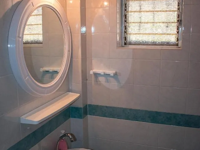 ακτη ξοβριοσ *